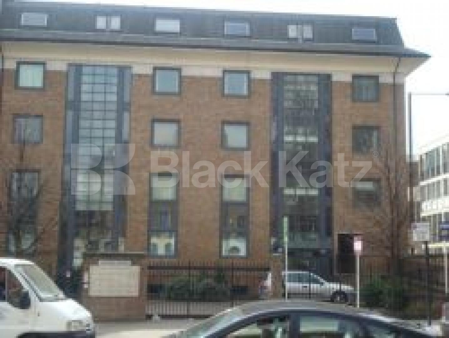 			AMAZING FLAT , GREAT LOCATION!!!!!, 1 Bedroom, 1 bath, 1 reception Flat			 City road / Angel, Angel